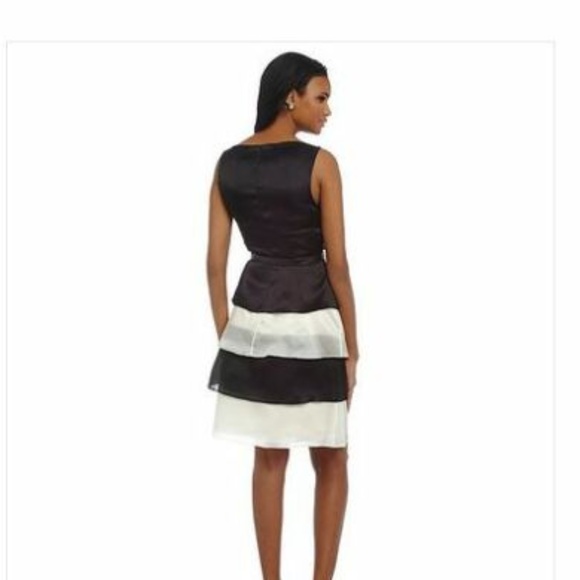 NWT WOMEN Sara Emanuel  Tiered Colorblock  dress - Picture 2 of 7
